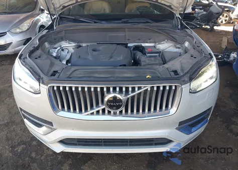 2021 Volvo Xc90 T6 Inscription 7 Passenger z USA, uszkodzony, nr VIN YV4A22PL2M1755545